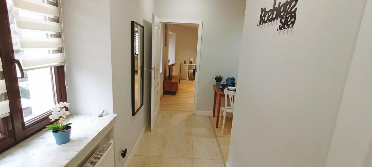 Apartament Granatowy Swietoduska 12 Lublin Exterior foto